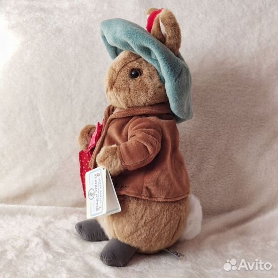 Мягкая игрушка Кролик Бенджамен Банни, 25 см