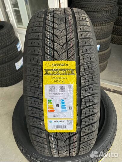 Sonix WinterXPro 999 245/45 R20