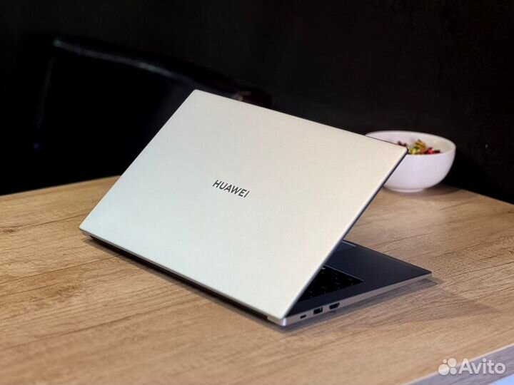 Ноутбук huawei MateBook D 14/i5-11gen/8gb/ssd512