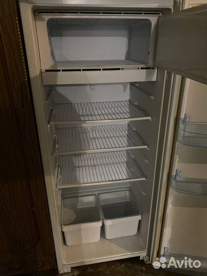 Холодильник бирюса