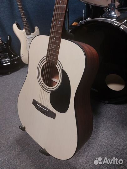 Трансакустическая гитара Cort