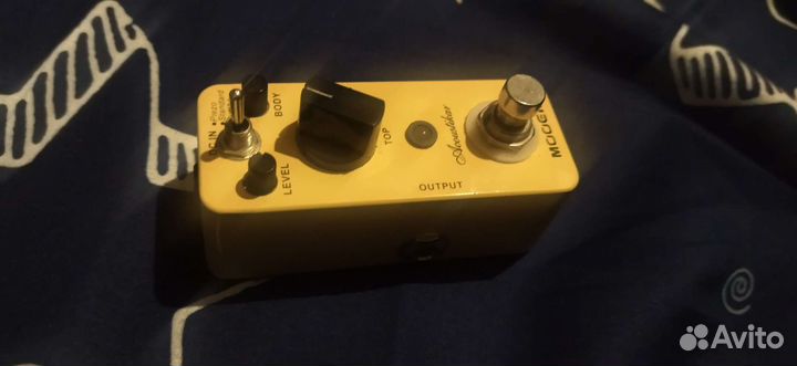 Гитарная педаль эмулятор акустики Mooer Acoustikar