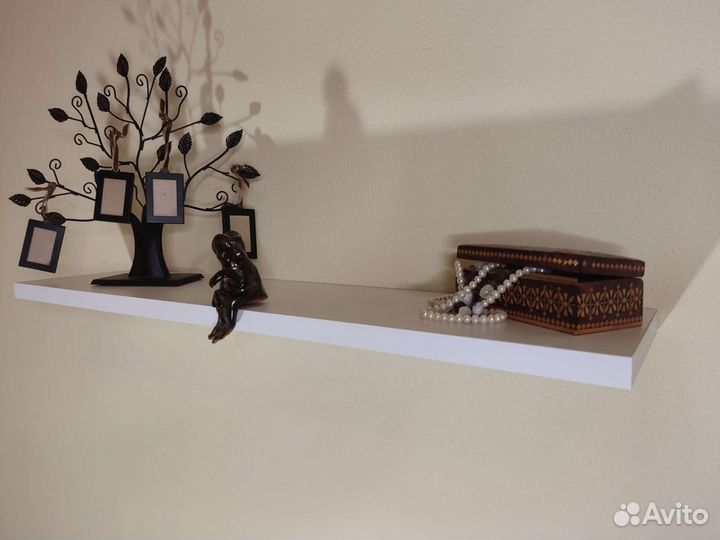 Полка настенная белая