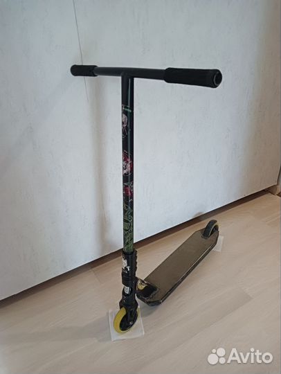 Самокат трюковой