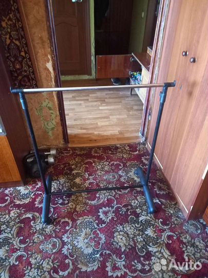 Рейл для одежды