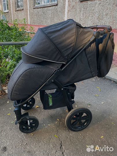 Прогулочная коляска bubago cross air