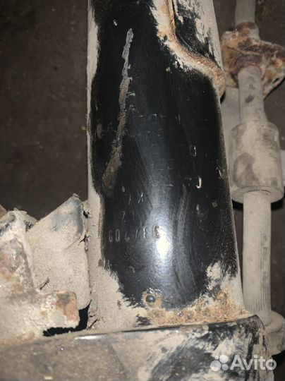 Стойки передние Mazda 3 BK