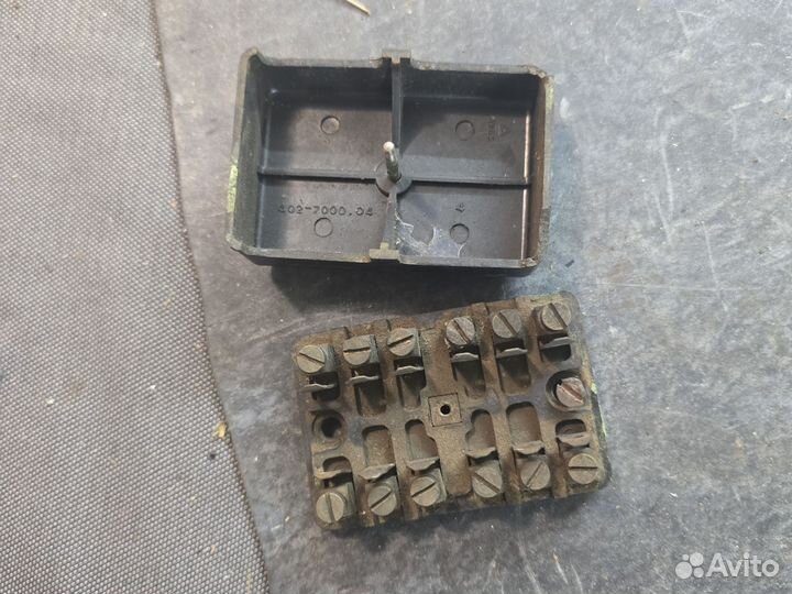 Блок предохранителей pal