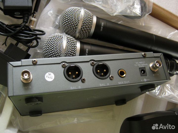 Радиосистема Ross UHF205 2 микрофона докстанция