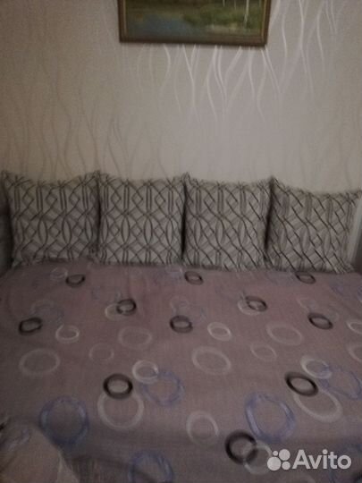 Продам подушки к стене, мало бу, пристенные 4шт