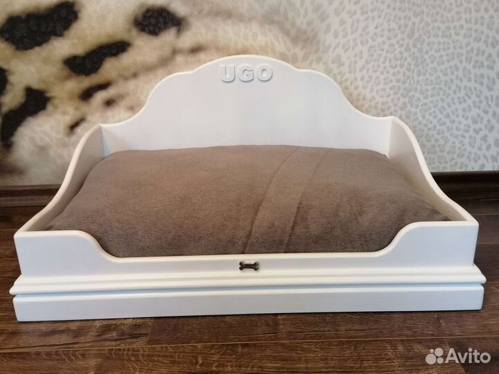 Кормушка для животных,лежанка,подставка под миски