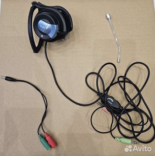 Наушники с микрофоном