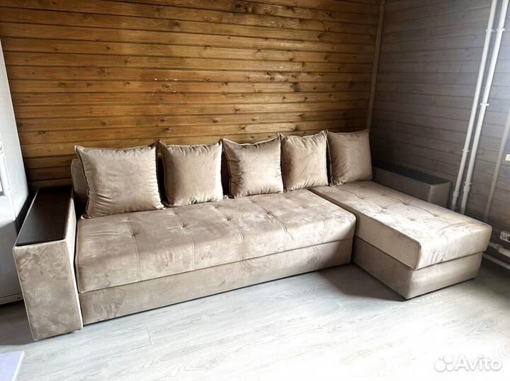 Диван с бельевым ящиком