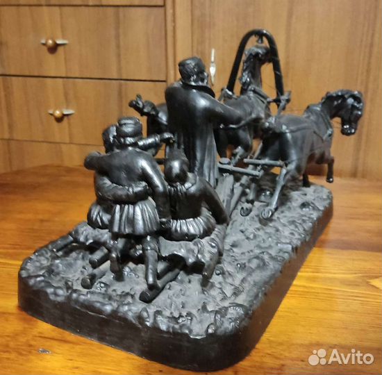 Статуэтки чугун