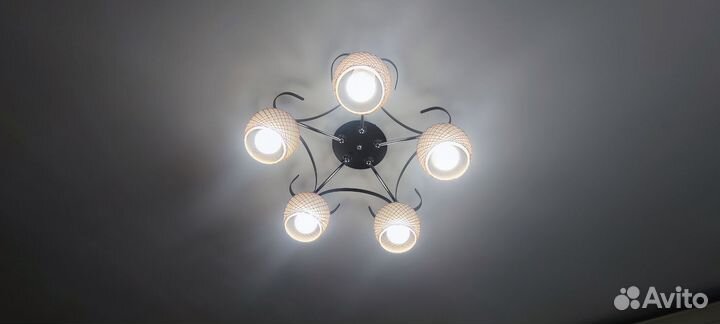 Светильник потолочный