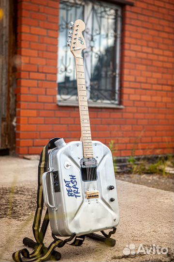 Мастеровая, полуакустическая гитара