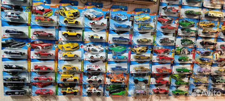 Hot wheels машинки