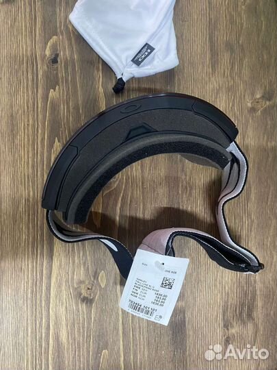 Горнолыжные очки oakley