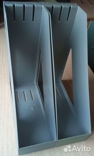 Лотки для бумаг, настольные контейнеры