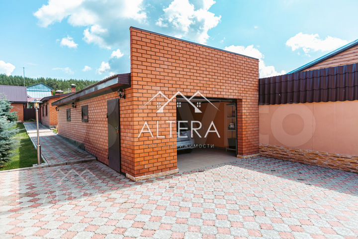 Дом 180 м² на участке 11,3 сот.