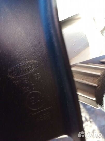 Продам.задний.фонарь.форд