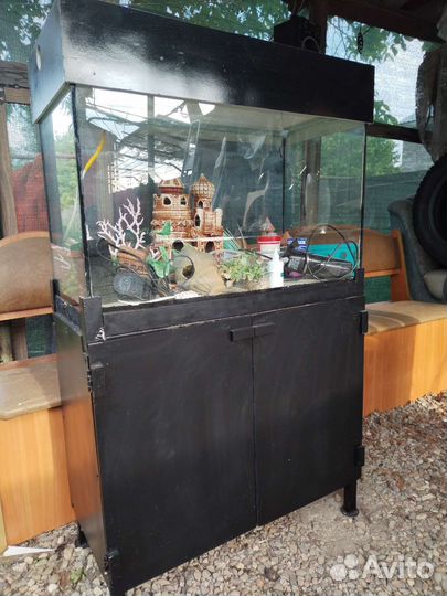 Аквариум с тумбой