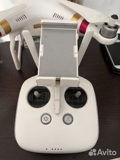 Квадрокоптер DJI Phantom 3 Professional