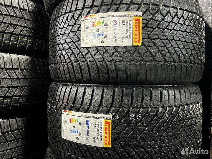 Pirelli Scorpion Winter 2 275/35 R22 и 315/30 R22 107V