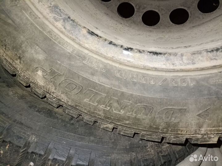 Dunlop SP Winter Ice 02 195/65 R15