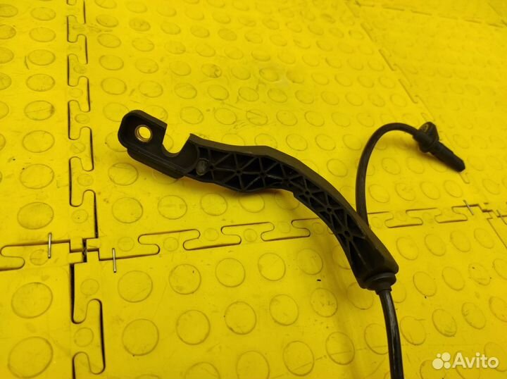 Датчик ABS задний левый Mercedes-Benz W246