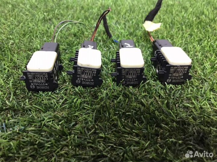 Датчик airbag Land Rover Freelander 2011