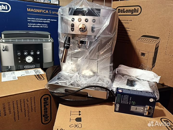 Кофемашина новая DE Longhi