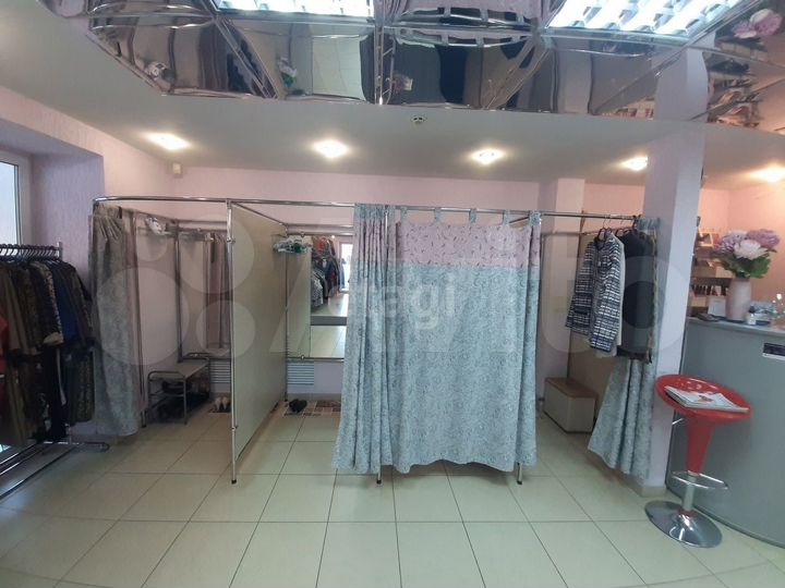 Продам торговое помещение, 126.7 м²