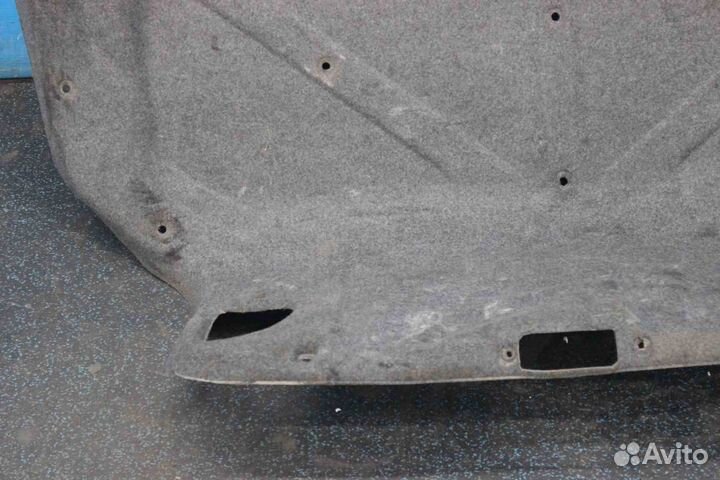 Обшивка крышки багажника Mitsubishi Diamant (Митсу