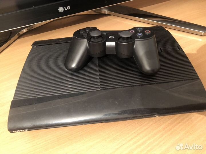 Sony PS3 super slim прошитая+геймпад