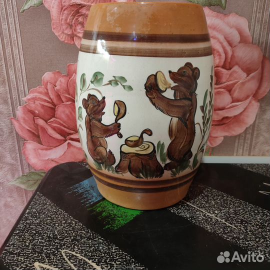 Бочонок для меда с рисунком