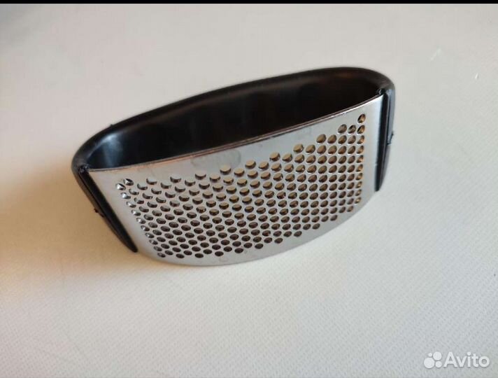 Чеснокодавилка новая