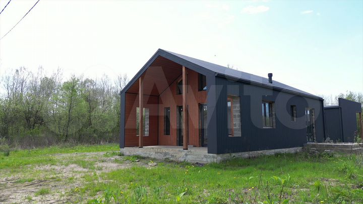 Дом 100 м² на участке 5 сот.