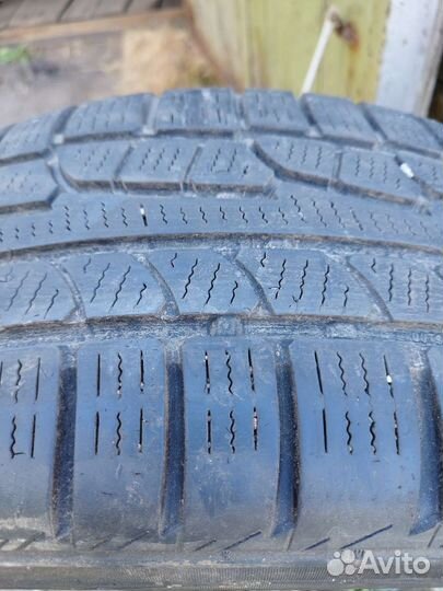 Nokian Tyres WR 235/60 R17