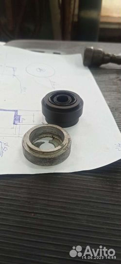 Опорная шайба на винтовой вал