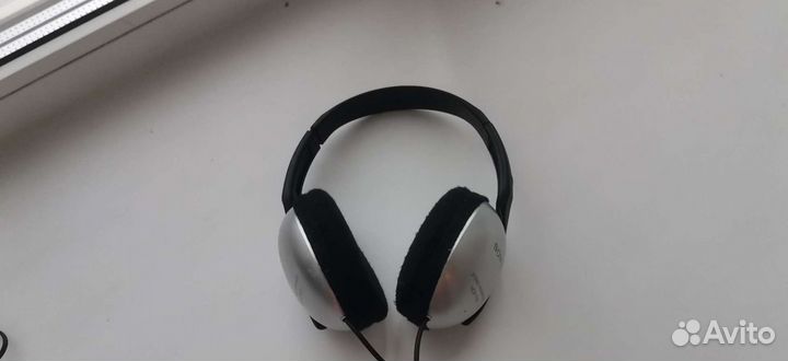 Наушники Sony