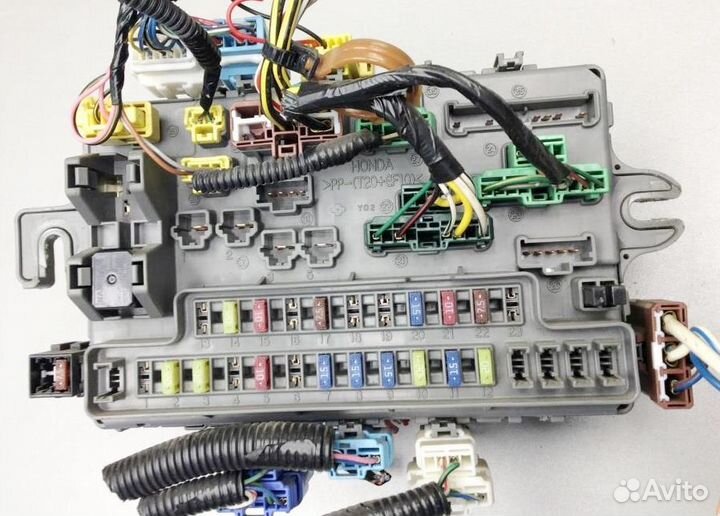 Блок предохранителей Хонда Джаз 2003