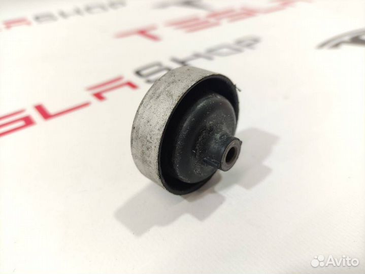 Сайлентблок кронштейна компрессора кондиционера