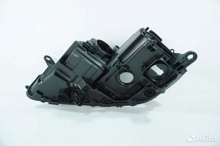 Корпус фары правый Volkswagen Passat B7 2011-2015
