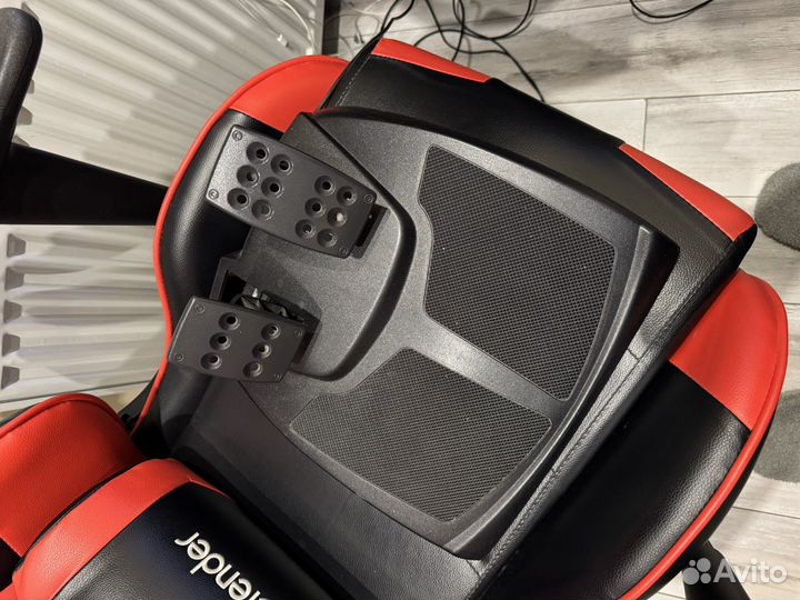 Руль logitech momo racing 900