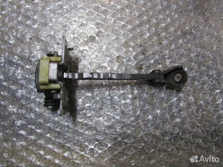 Ограничитель двери передней правой Renault Megane