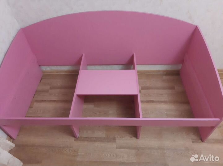 Кровать детская с бортиком и матрацем