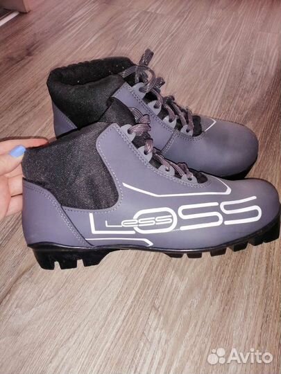 Лыжные ботинки