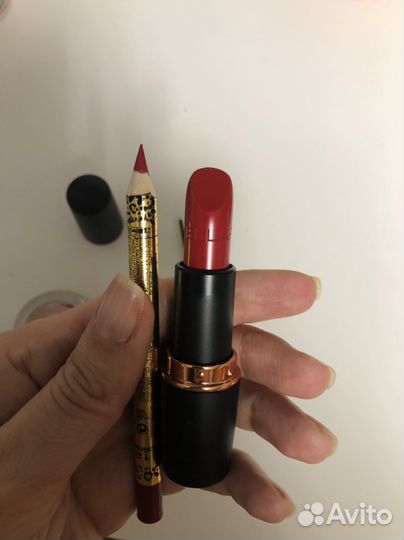 Помада и карандаш
