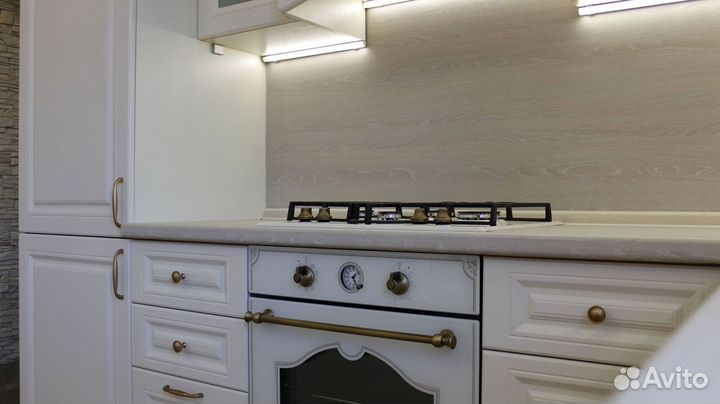 Кухонный гарнитур классика любой сложности